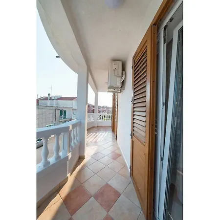 Apartments Lipic Vodice Exterior photo